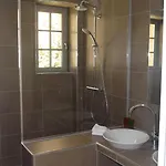 乐保捷德萨尔拉旅馆