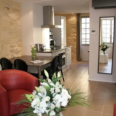 Le Porche De Aparthotel 3*