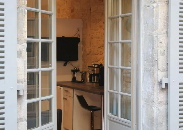 ル ポルシュ ドゥ サルラ 4*