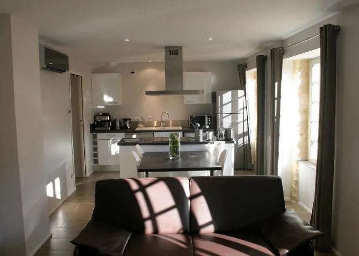 ル ポルシュ ドゥ サルラ アパートホテル 4*