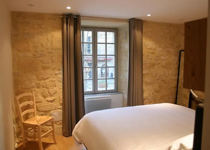 ル ポルシュ ドゥ サルラ 4* サルラ・ラ・カネダ